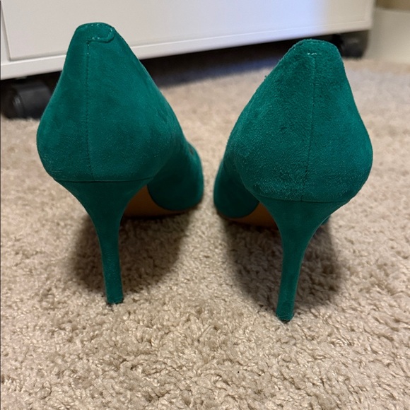 Banana Republic Emerald Green Suede Pumps - size 9 - Picture 8 of 10